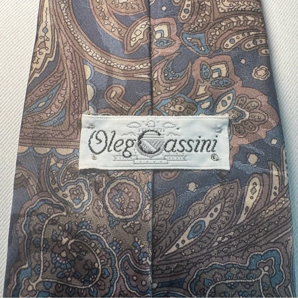 Vintage Oleg Cassini Paisley Tie Set in Red and Brown